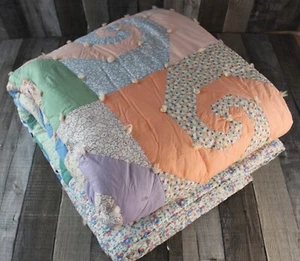 Vintage 1930s Quilt Snail Trails Block Tied Off Antique Thick Batting Hand Sewn - Picture 1 of 14