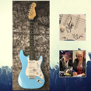 GFA Michael Jackson's * ORIANTHI & JENNIFER BATTEN * Chitarra elettrica firmata COA - Foto 1 di 8