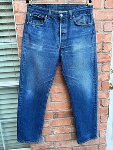 Jeans vintage anni 80 Levis 501 bottoni blu mosca denim made in USA reali 34x29,5 - Foto 1 di 8