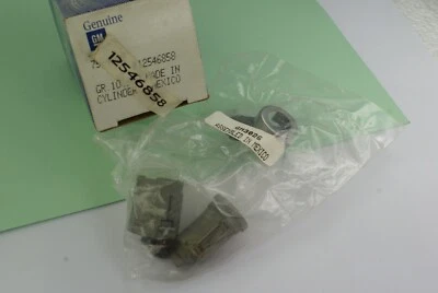 NUEVO GM 12546858 CERRADURA PUERTA CILINDRO 88-94 CHEVROLET C/K 1500 2500 3500 JUEGO DE 2 Foto 1 de 2