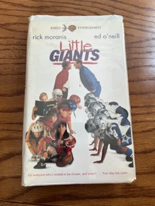 Little Giants (VHS Clamshell, 1995) Rick Moranis & Ed O'Neill - Picture 1 of 3