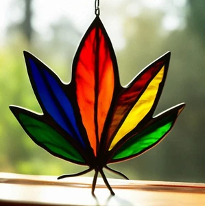 VIBRANT AUTUMN GARDEN LEAF Stained Glass SUNCATCHER Weatherproof Gardeners Gift - Picture 1 of 24