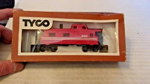 HO Scale Tyco 33' General Purpose Caboose, Red, #689 - Picture 1 of 3