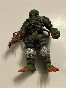 Modellino Chap Mei Space Quest Mission Squad Green Alien Space Suit 3,75" - Foto 1 di 6