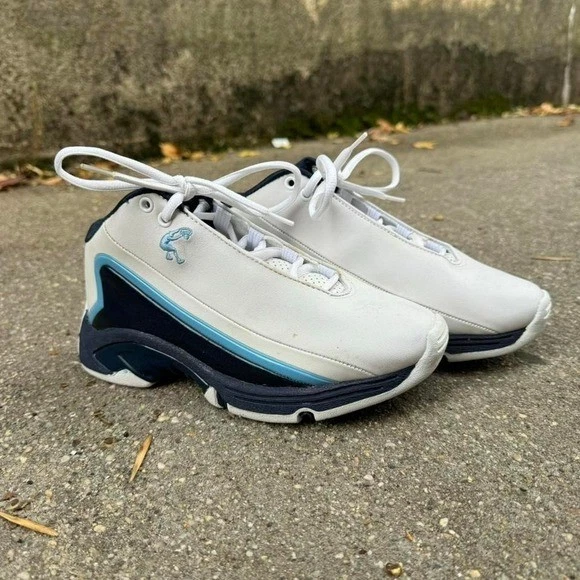 Y2K Shaq 篮球运动鞋青少年 3.5 白色蓝色系带运动鞋 — 第 1/4 张图片