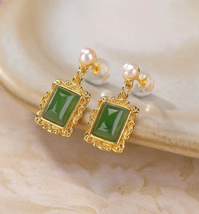 N02 Ohrringe rechteckige grüne Jade in einem Rahmen Perle Silber 925 vergoldet - Bild 1 von 4