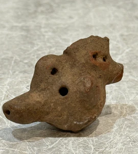 Silbato de pájaro de cerámica precolombina - Imagen 1 de 10