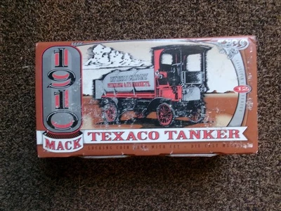 ERTL 1910 MACK TEXACO TANKER TRUCK DIE CAST METAL BANK WITH KEY 1993 NEW IN BOX! - Image 1 of 2