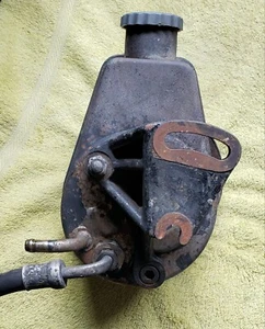 Power Steering Bracket and Pump Mercruiser SBC 350 305 270 260 228 V Belt - Picture 1 of 4