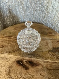 Vintage Diamond Pattern Pressed Glass Trinket Ring Box With Lid - Picture 1 of 4