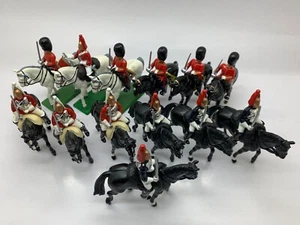 BRITAINS 13 UNVERPACKTE BERITTENE ZEREMONIELLE WACHEN, RETTUNGSSCHWIMMER UND BLUES & ROYALS - Bild 1 von 5