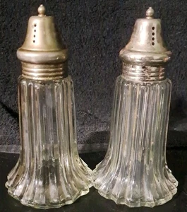 VINTAGE JAPAN VICTORIAN STYLE GLASS SALT AND PEPPER SHAKERS - Picture 1 of 10
