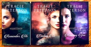 TRACIE PETERSON—PICTURES OF THE HEART—REMEMBER ME/FINDING US/KNOWING YOU—3 BOOKS - Bild 1 von 1