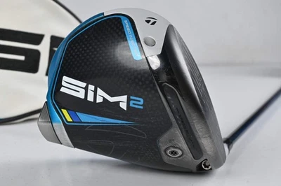 Taylormade SIM2 Driver / 10.5 Degree / Regular Flex Fujikura Ventus Blue 5 Shaft - Image 1 of 4