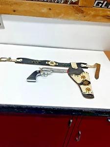 Vintage "Cowhand" Cap Gun with Holsters - Picture 1 of 13