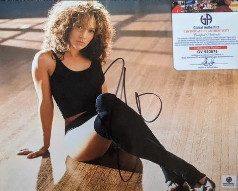 Jennifer Lopez Signed Autograph 8x10 COA Cover