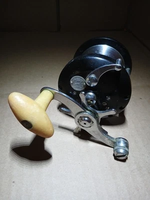 Carrete de pesca Ocean City 981 vintage convencional piscina libre Foto 1 de 4