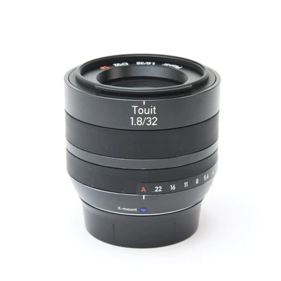 Carl Zeiss Touit 32mm F/1.8 (for Fuji X mount) #307 - Image 1 of 4