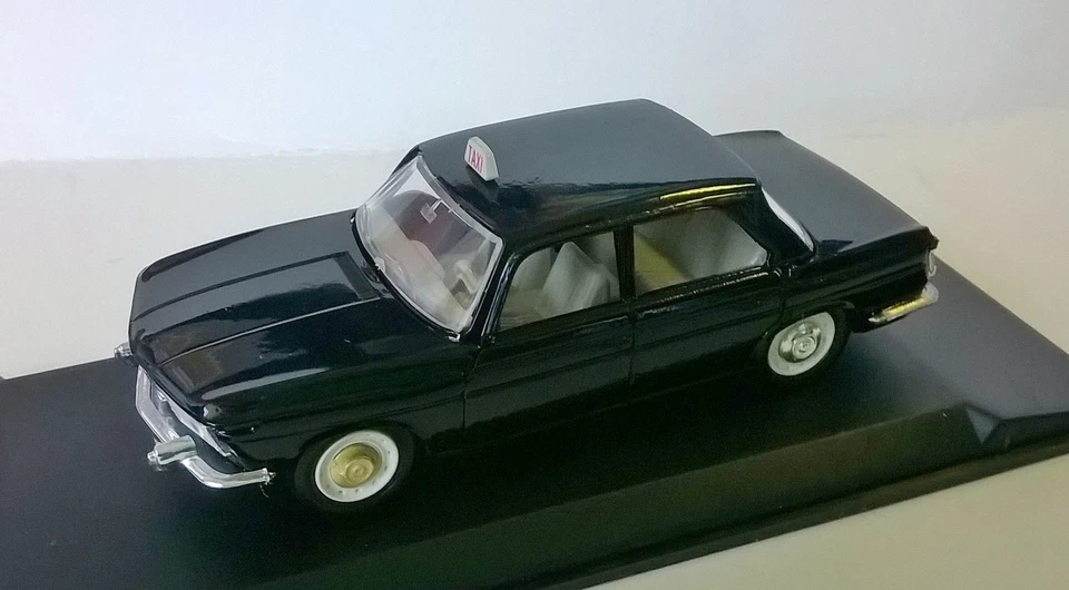 ELIGOR 1:43 AUTO DIE CAST BMW 2000 TAXI 1967 NERO ART 1338 - Immagine 1 di 1