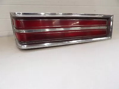 LUZ TRASERA LADO CONDUCTOR LH MONTAJE LÁMPARA CHRYSLER NEWPORT 1979-1981 Foto 1 de 4