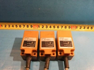 Lot of 3 pcs OMRON  TL-N10ME1  Cable length - 0,3 m Proximity switch - Picture 1 of 4