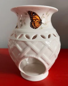 Lenox Butterfly Meadow Ceramic Wax Warmer Bee White 5.75” H - Picture 1 of 6
