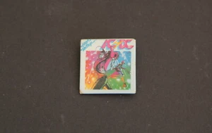 AC/DC - Alto Voltaje - Original Años 80 Tamaño Mediano Cuadrado Solapa Pin Botón Insignia  - Imagen 1 de 3