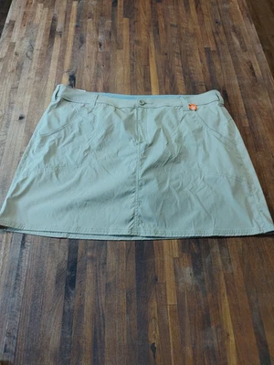 Pantalón corto World Wide Sportsman para mujer 18 bolsillos beige botón cremallera frontal 50+ UPF Foto 1 de 4