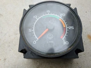 CAERBONT AUTOMOTIVE DREHZAHLMESSER IM8118-02 / AELD300 - Bild 1 von 3