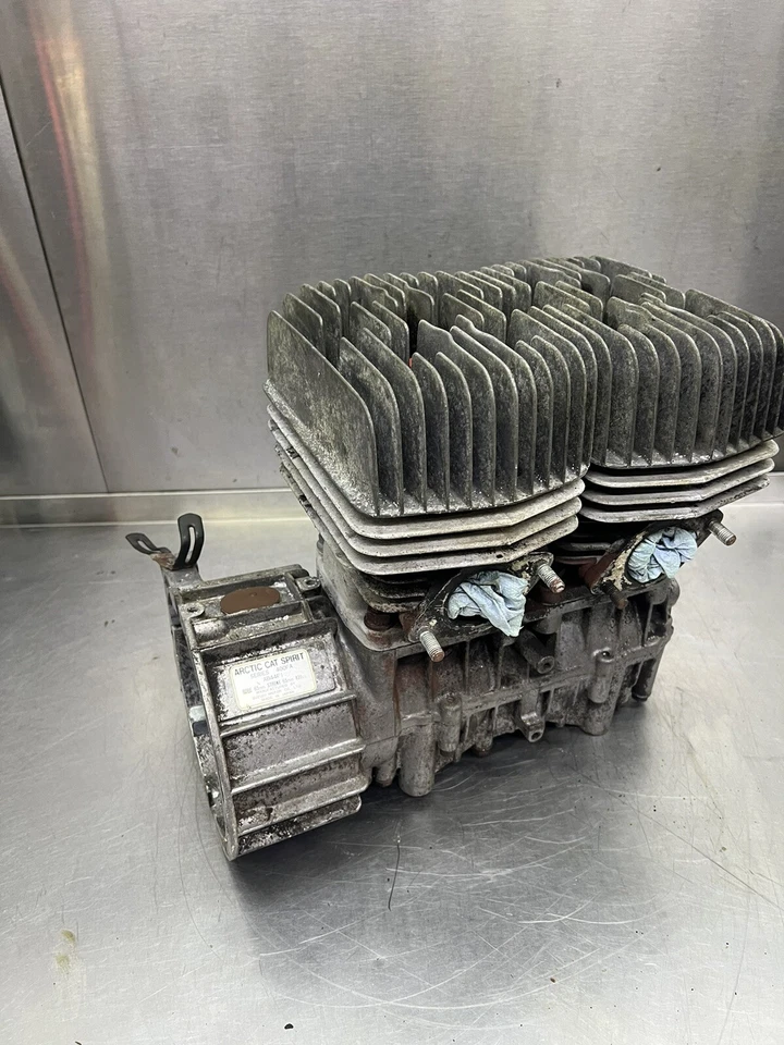 Motor de snowmobile Arctic Cat Panther Jag Pantera 400 FA 440 AB44F1 - Imagem 1 de 4