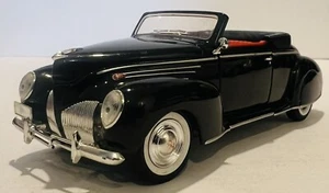 Signature 1939 Lincoln Zephyr Convertible BLACK 1:32 Scale - Picture 1 of 9