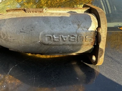 Tubo original Subaru Sti 2008-2021 usado 30 k millas. Foto 1 de 4