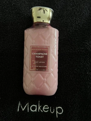 Nuevo Bath & Body Works - "TOSTADAS DE CHAMPÁN" - Loción corporal nutritiva diaria - 8 oz Foto 1 de 3