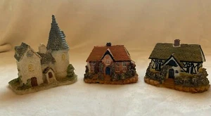 3 Figurines, A Chapel, Cottage & Home ~ Unknown Artist ~ SIMILAR to David Winter - Picture 1 of 6