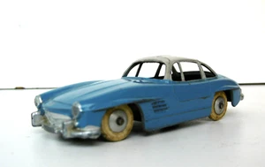 QUIRALU MERCÉDES 300 SL BLEUE ET GRISE CHASSIS MÉTAL NOIR BON ÉTAT - Imagen 1 de 7