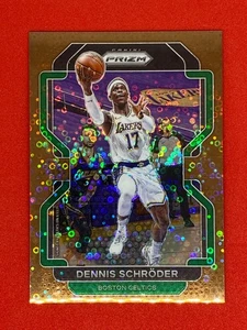 Dennis Schroder Prizm 21-22 Gold numerato parallelo bookend 1/20 scheda basket - Foto 1 di 2