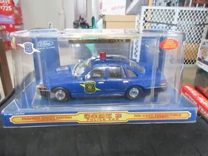1:24 Code 3 Michigan State Police 1994 Ford Crown Victoria & Patch - Picture 1 of 11