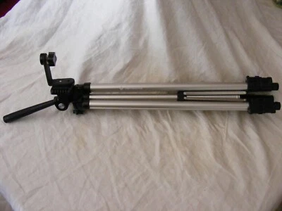 Trípode Samsonite vintage plateado  Foto 1 de 4