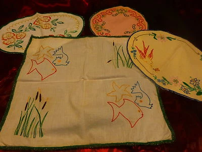 lot 4piéces napperons brodés main ,metis ,hirondelle et papillon34x24cm  - Photo 1/4
