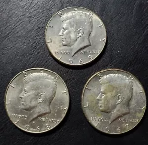 3 verschiedene -- 40% SILBER Kennedy Half Dollar 1965-69 zufällig zirkuliert - Bild 1 von 1