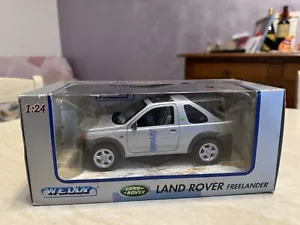 SPLENDIDA LAND ROVER FREELANDER WELLLY 1:24 NUOVA IN BOX DA COLLEZIONE - Foto 1 di 9