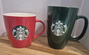 2 tazas de café de Navidad Starbucks rojas y verdes 12 oz - Imagen 1 de 5