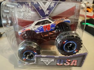 Spin Master 2023 Monster Jam 4th of July America "76" RWB SPECIAL L/E 1/5000 NEU - Bild 1 von 3