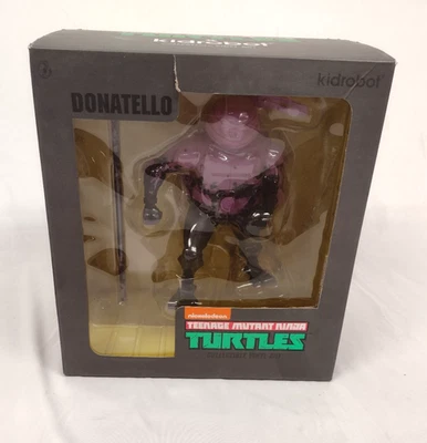 Виниловая фигурка Donatello Teenage Mutant Ninja Turtles 2016 KidRobot фиолетовая - Изображение 1 из 4