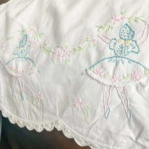 Vtg Embroidered Dresser Scarf 26x16 Pixie Girl Crochet Trim Cottagecore Decor - Picture 1 of 13