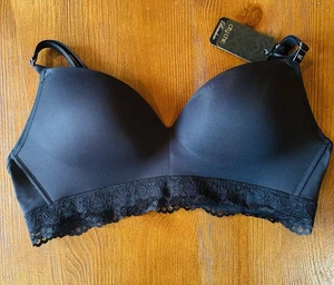 City Chic Boudoir Bra Women’s Sz#40C Black Wireless New - Picture 1 of 7