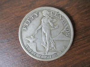 1944 S FILIPINAS FIFTY CENTAVOS UNITED STATES OF AMERICA 75% SILVER - Picture 1 of 2