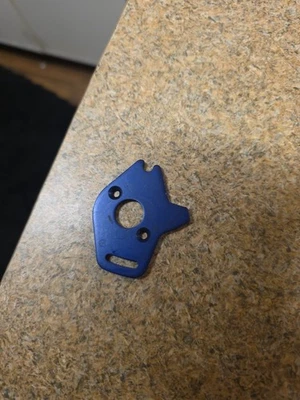 Montaje motor aluminio Traxxas Slash Stampede Rally 4x4 azul Foto 1 de 2