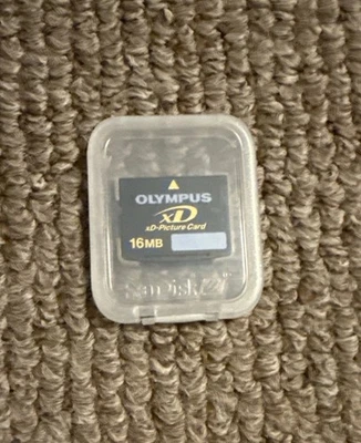OLYMPUS xD PICTURE CARD 16MB CAMERA MEMORY CARD & CASE FITS OLYMPUS FUJIFILM - Image 1 of 2