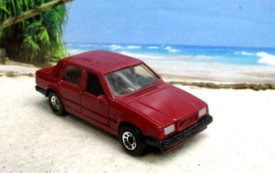 Vintage Matchbox Volvo 760 Maroon 1:62 Diecast Opening Doors 1986 VGC - Image 1 of 4